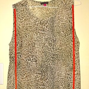 VINCE CAMUTO, CUTE BLOUSE!